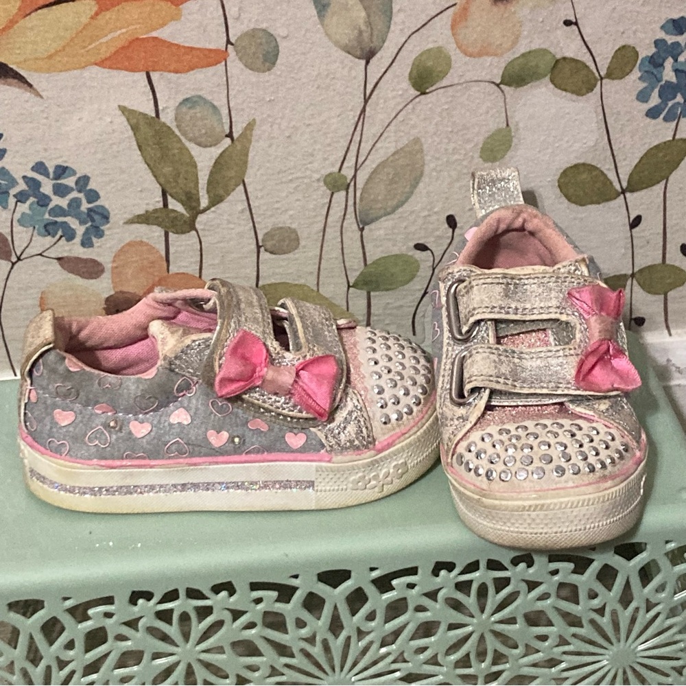 🌸 (2/$20) Baby Sz 5 Skechers Crystal Stars Light Up Shoes